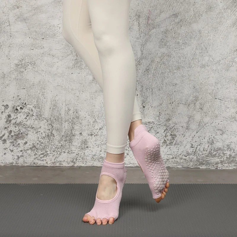 CYNTHIA GALEANA Half-Toe Five-Toe Grip Socks - Image 3